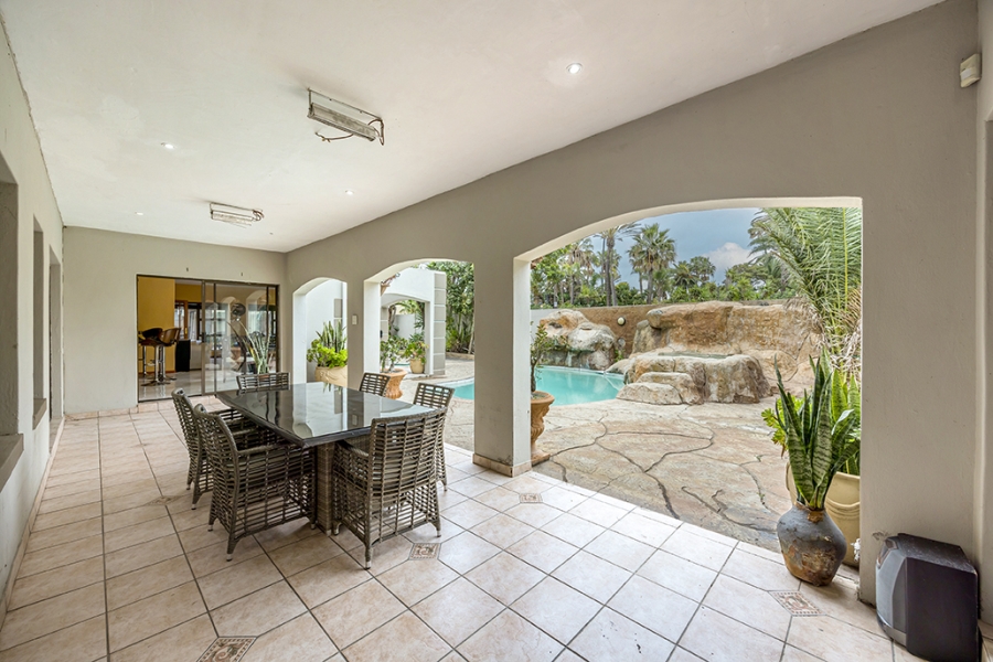 6 Bedroom Property for Sale in Sunset Beach Western Cape
